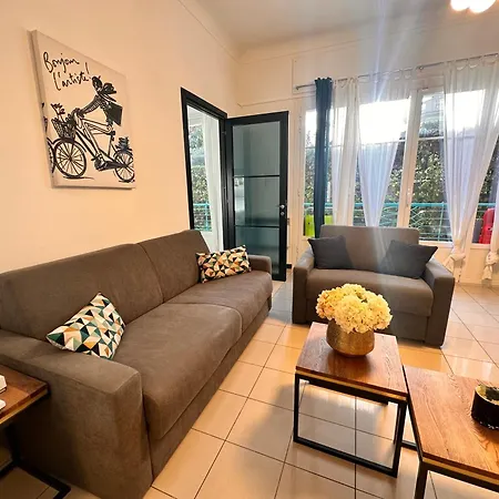 Apartment La Grande Bleue *