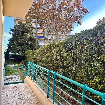 La Grande Bleue Apartment